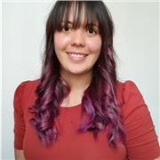 Profesora de español que imparte a niños de todas las edades